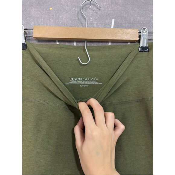 Beyond Yoga Spacedye Caught In The Midi Moss Green Leggings - Picture 4 of 6